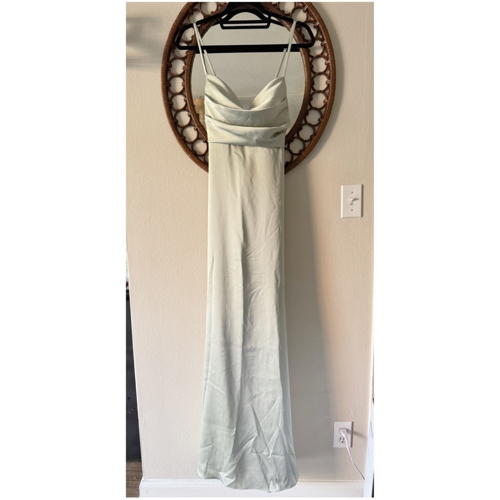 NWT Carlyna satin gown size 8